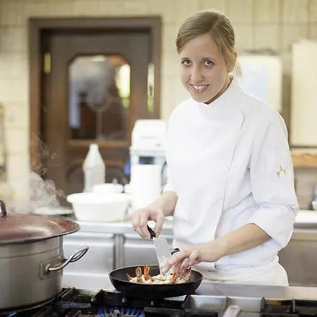 호텔 Zur Traube 3*